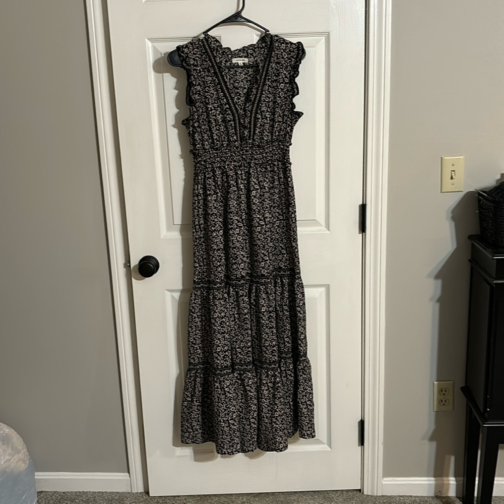 Max Studio maxi dress size small